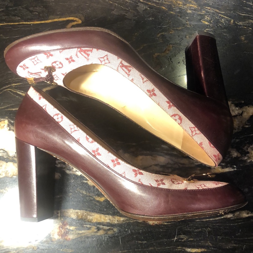 Louis Vuitton heels - Picture 3 of 11